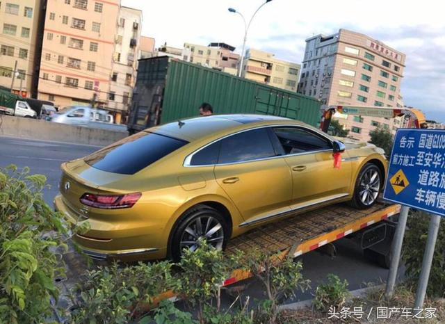 全国首台新大众CC提车，无框车窗+中控液晶屏+R19寸轮毂，太帅了