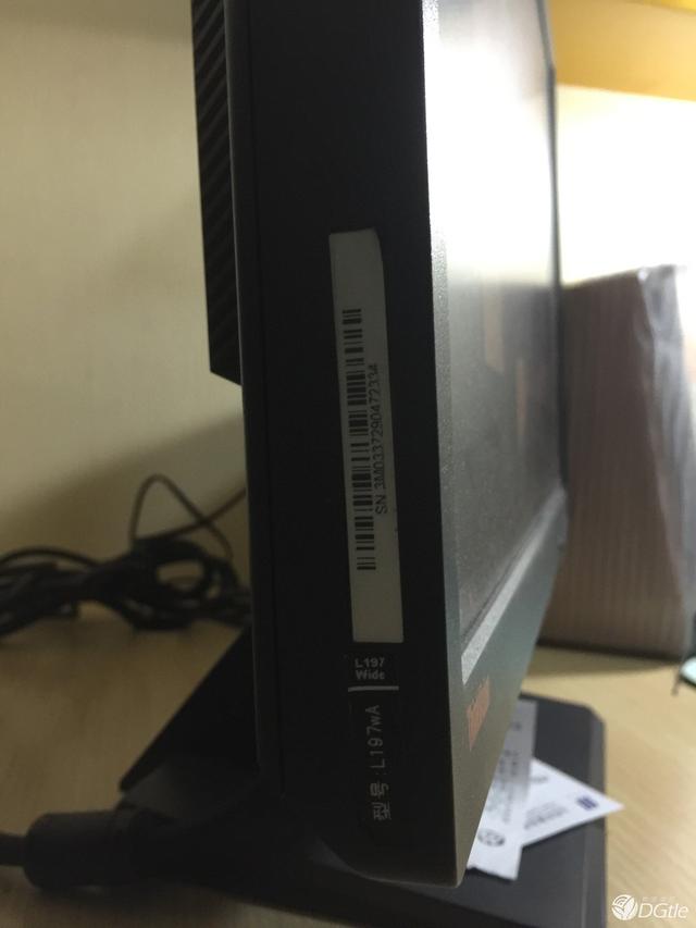 自用联想显示器L197wa 19寸