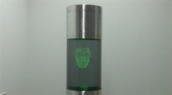 可在空中投影出文字和图像的等离子发射 3D 显示屏