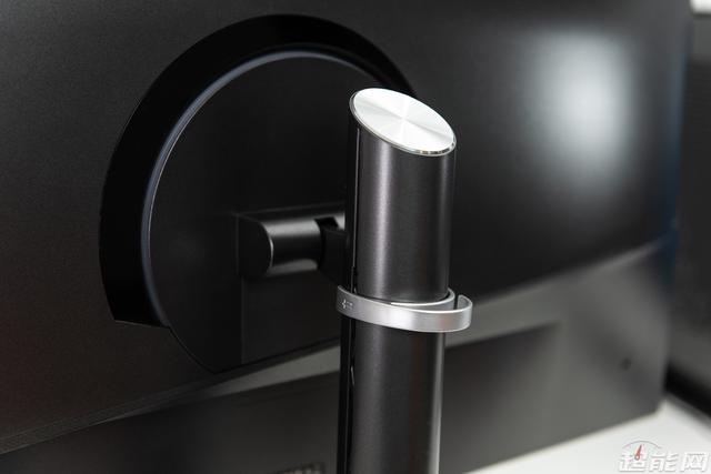 微星Creator PS321URV显示器评测