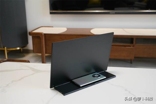 4K+全接口+主动画笔：EHOMEWEI便携触摸显示器评测