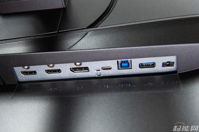 微星Creator PS321URV显示器评测