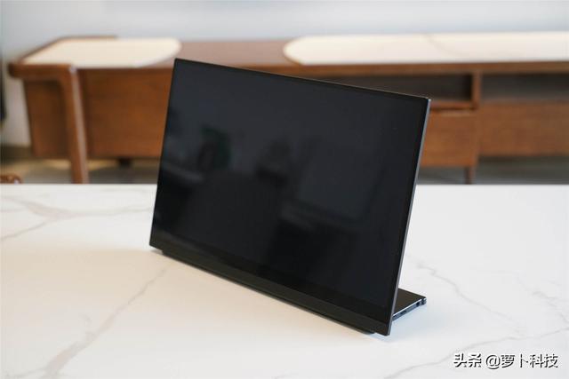 4K+全接口+主动画笔：EHOMEWEI便携触摸显示器评测