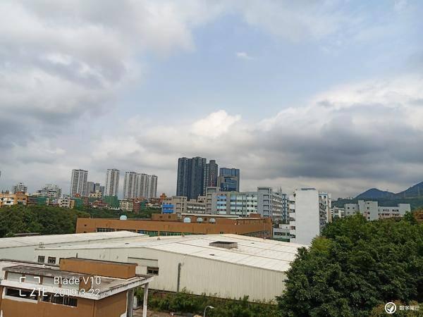 中兴bladev10评测(中兴bladev10手机怎么样)