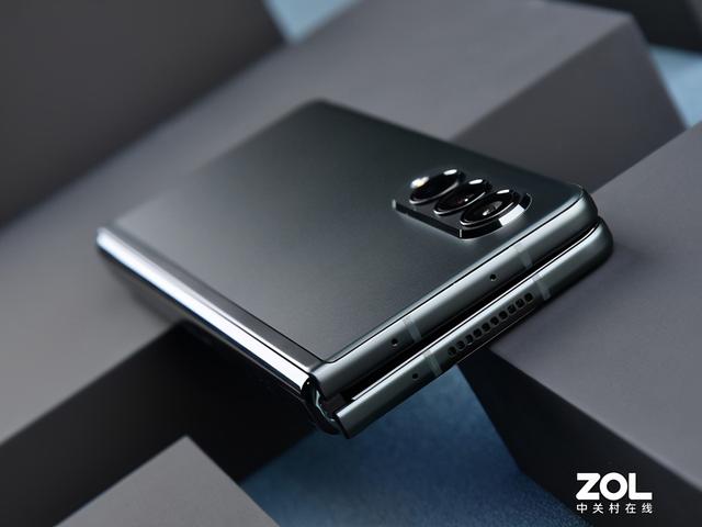折叠屏也能防水，三星Galaxy Z Fold3 5G全面测评