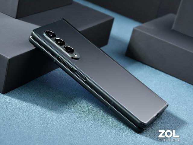 折叠屏也能防水，三星Galaxy Z Fold3 5G全面测评