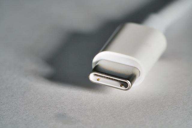 次世代显卡显示接口，DisplayPort2.0终到来，最高支持16k@60Hz