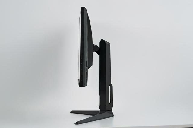 华硕TUF VG28UQL1A显示器评测：新一代HDMI 2.1高刷之选