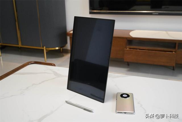 4K+全接口+主动画笔：EHOMEWEI便携触摸显示器评测