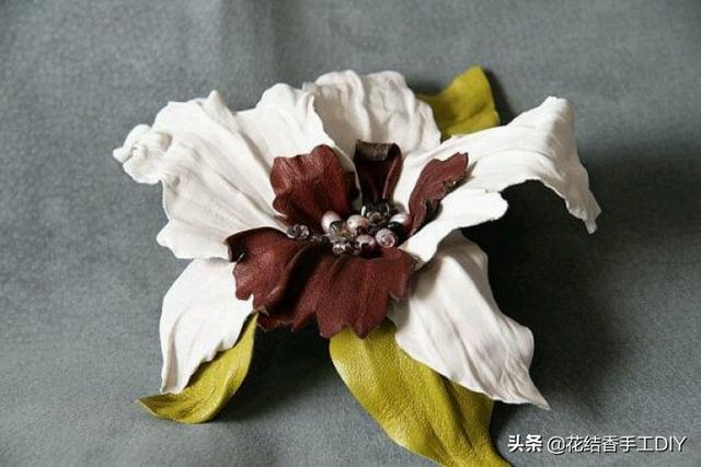手工DIY：差点扔掉的碎皮子，能做N多美丽饰品，高端大气上档次