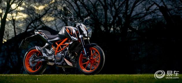 RC390是什么车（试驾KTM RC390摩托跑车）
