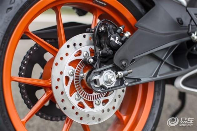 RC390是什么车（试驾KTM RC390摩托跑车）