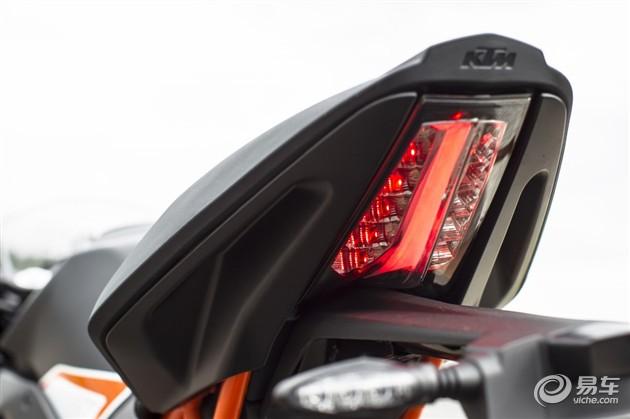 RC390是什么车（试驾KTM RC390摩托跑车）