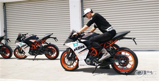 RC390是什么车（试驾KTM RC390摩托跑车）