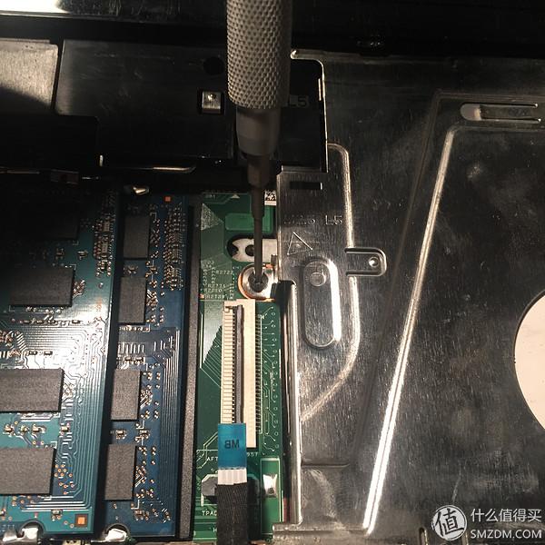 戴尔笔记本n4050拆机图解（戴尔 Inspiron N4050 清灰教程）