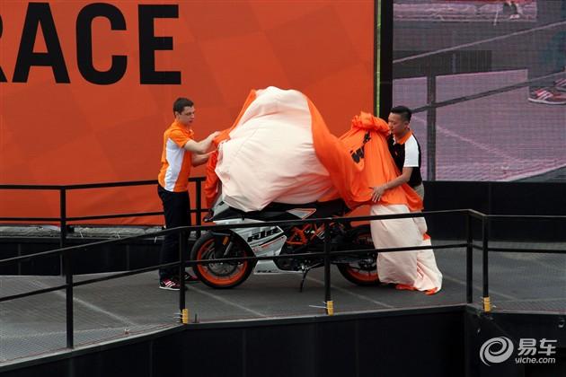 RC390是什么车（试驾KTM RC390摩托跑车）