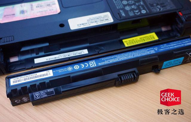 10年前的笔记本电脑宏碁 Aspire One D250，还能上网打游戏
