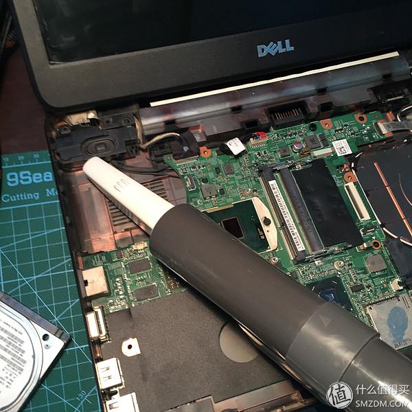 戴尔笔记本n4050拆机图解（戴尔 Inspiron N4050 清灰教程）