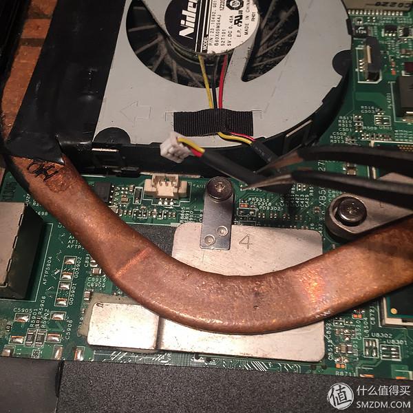 戴尔笔记本n4050拆机图解（戴尔 Inspiron N4050 清灰教程）