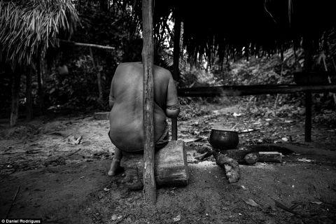 亚马逊原始部落图片，看看他们怎么生活的
