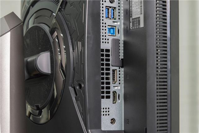 华硕电竞显示器推荐：ROG-SWIFT PG27UQ