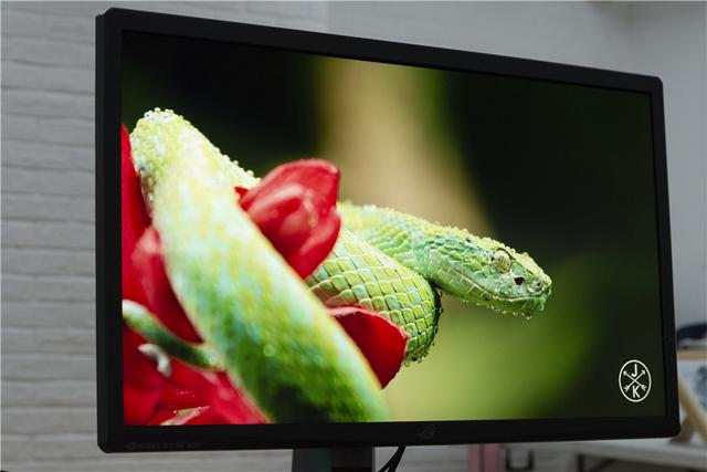 华硕电竞显示器推荐：ROG-SWIFT PG27UQ