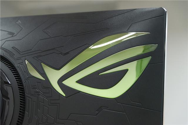 华硕电竞显示器推荐：ROG-SWIFT PG27UQ