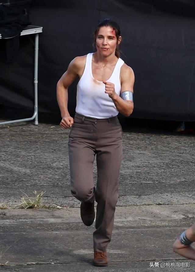 埃尔莎·帕塔奇Elsa Pataky登上ELLE杂志