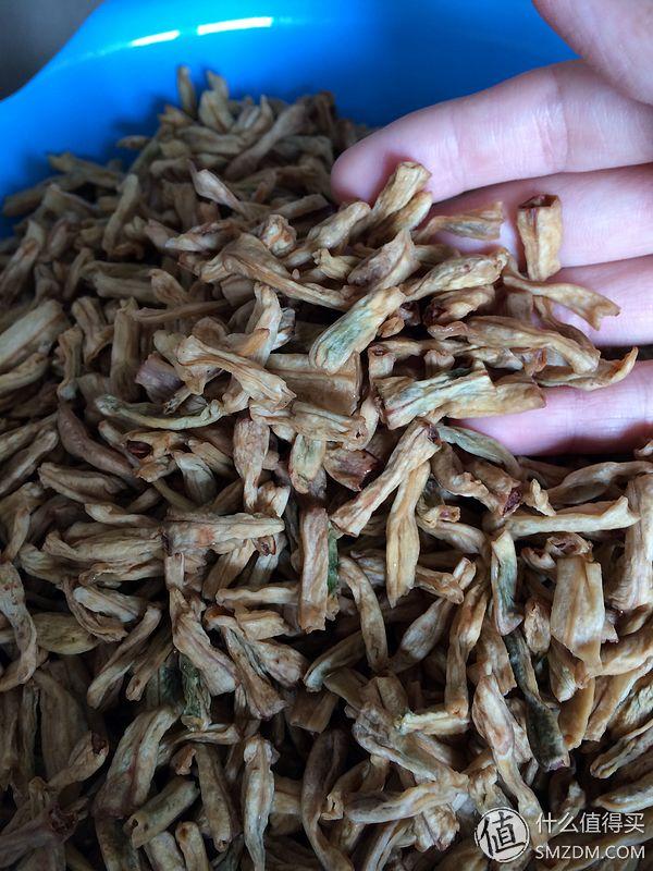 泡菜坛子第一次使用怎么处理这坛子（新买的泡菜坛子怎么处理才可以用泡）