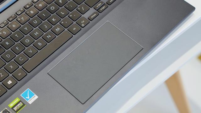 华硕笔记本屏幕坏了换个多少钱