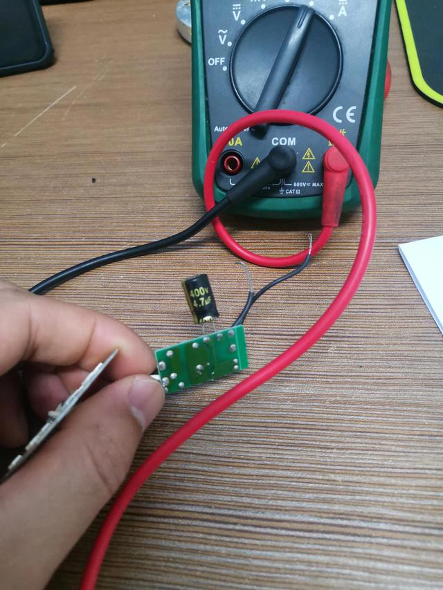 led面板灯怎么拆下来（浴霸led面板灯怎么拆下来）