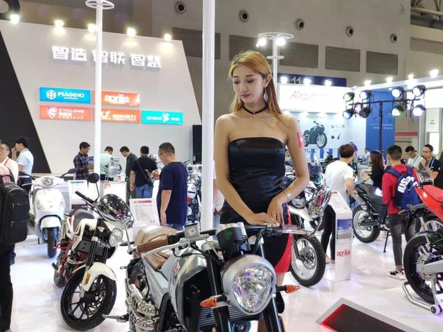 srmax300价格（阿普利亚srmax300价格）