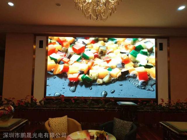 p2.5室内全彩显示屏多少一个平方（p2.5全彩led显示屏一平米多少钱）