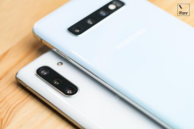 三星note10屏幕自然和鲜艳