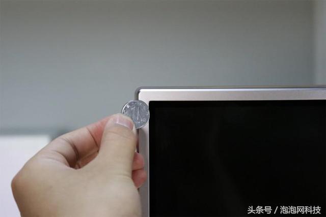 自己家里的电视怎么能像KTV一样唱歌（电视机怎么样才能像ktv一样唱歌?）