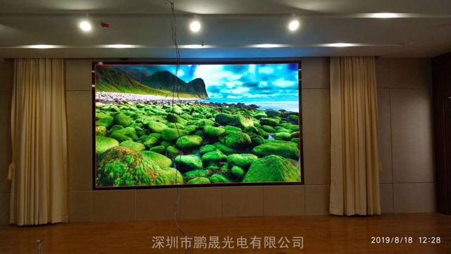 p2.5全彩led显示屏一平米多少瓦