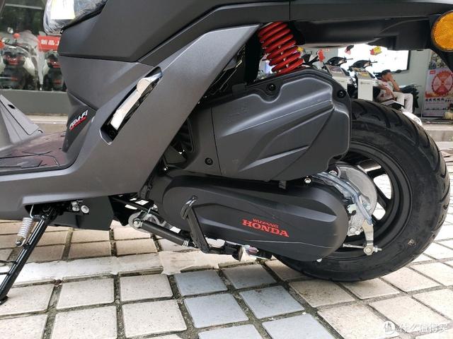 万元以内性价比最高的踏板摩托车（一万左右的踏板摩托车哪个性价比最好）