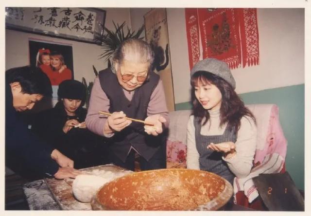 那些年我们追过的春晚（那些年我们追过的春晚(完整版)年初四）