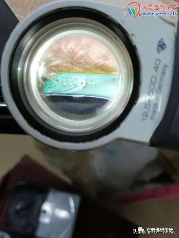tcl电视液晶屏维修（请问谁有tcl电视的维修电话是多少）