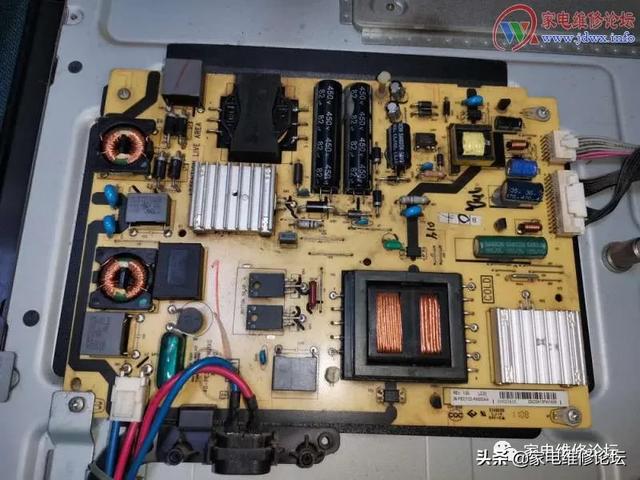 tcl液晶屏坏了（TCl液晶屏坏了包装盒没了怎么拿去修）