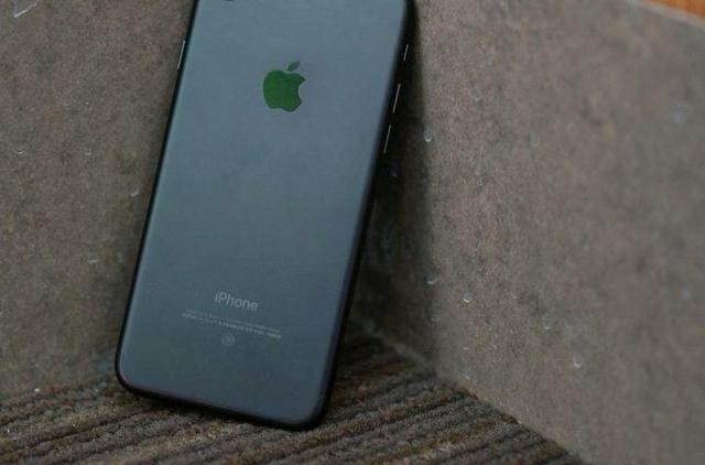 iphone8 plus还能坚持几年（iphone8还值得入手吗?还能用多久）