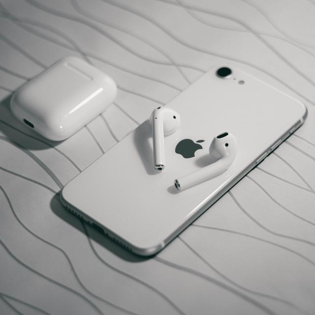 iphone每代手机的亮点及对比