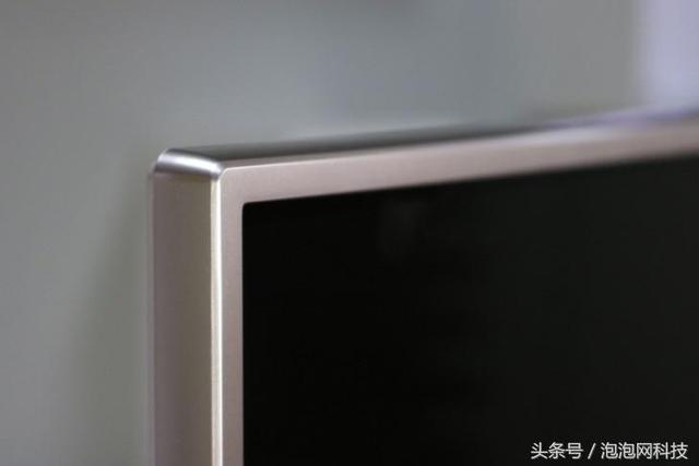 自己家里的电视怎么能像KTV一样唱歌（电视机怎么样才能像ktv一样唱歌?）