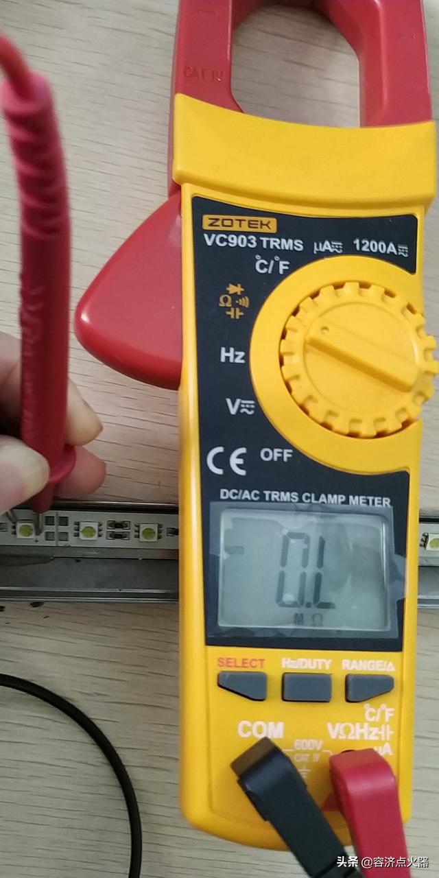 电子万用表怎么测led灯带是不是好的（怎么用数字万用表测led灯带的好坏）
