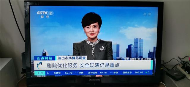 长虹55寸液晶电视黑屏维修视频（长虹电视机黑屏维修视频教程全集）