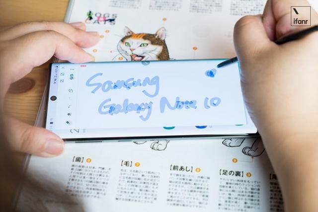 三星note10屏幕自然和鲜艳