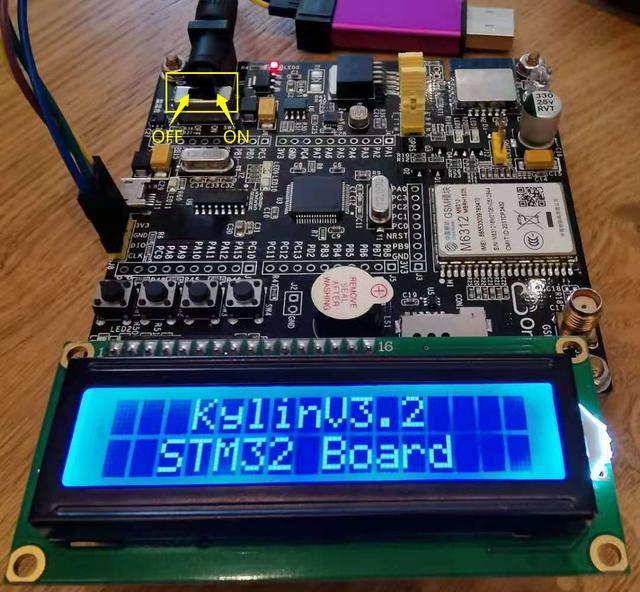 stm32怎么把温度显示到lcd（stm32怎么把温度显示到lcd并通过按钮输出）
