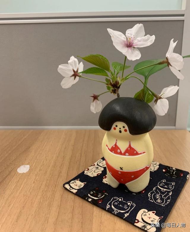 有什么上班摸鱼时可以做的事情（上班摸鱼可以做哪些事情）