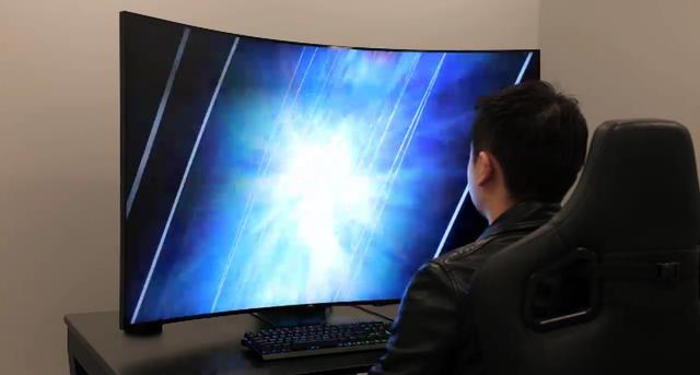 三星31.5寸曲面显示器怎么样（三星31.5寸曲面显示器怎么样底座怎么插）
