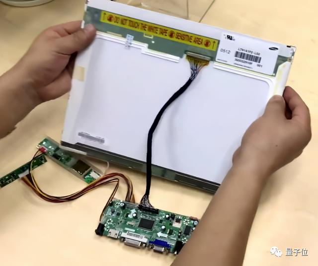 笔记本改装液晶屏（笔记本电脑显示屏改装显示器）